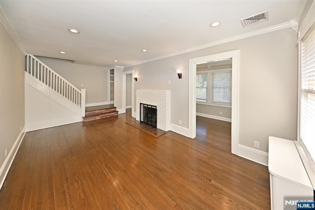 217 Elmwood Avenue - Photo 2