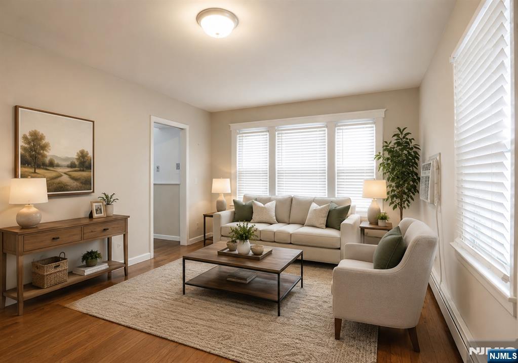 189 Hawthorne Avenue 1st flr - Photo 2