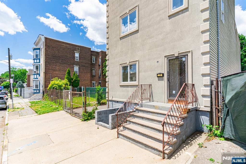 83 Sherman Avenue, Newark, NJ 07114 Listing Photo  15