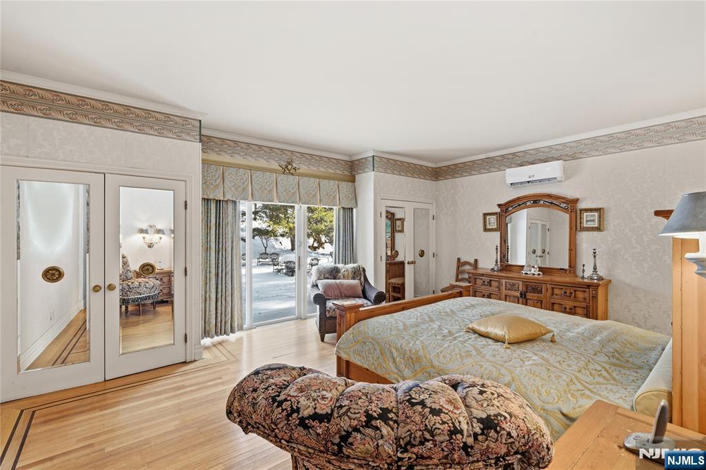 12 E Saddle River Road, Saddle River, NJ 07458 Listing Photo  11
