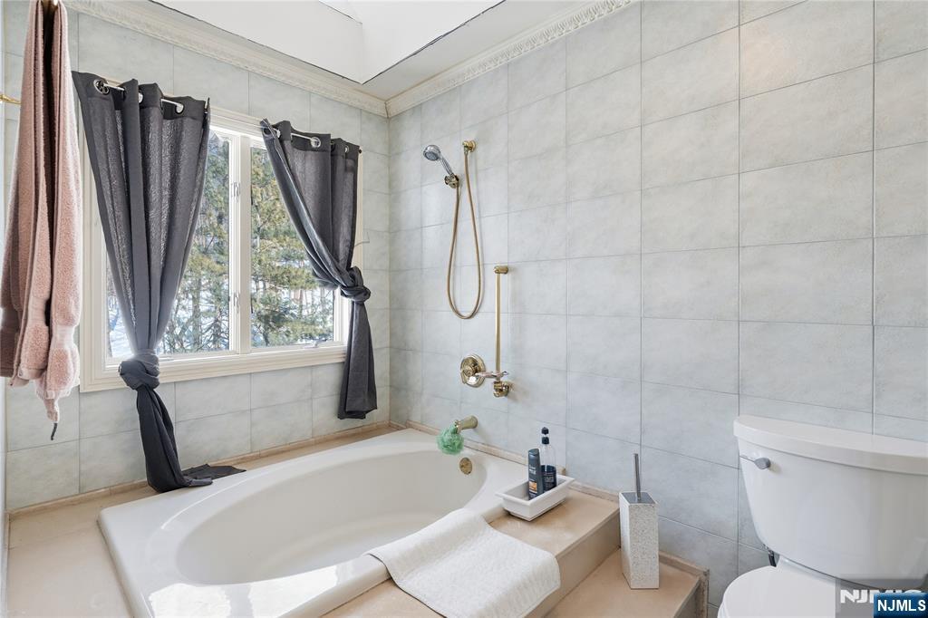 12 E Saddle River Road, Saddle River, NJ 07458 Listing Photo  20