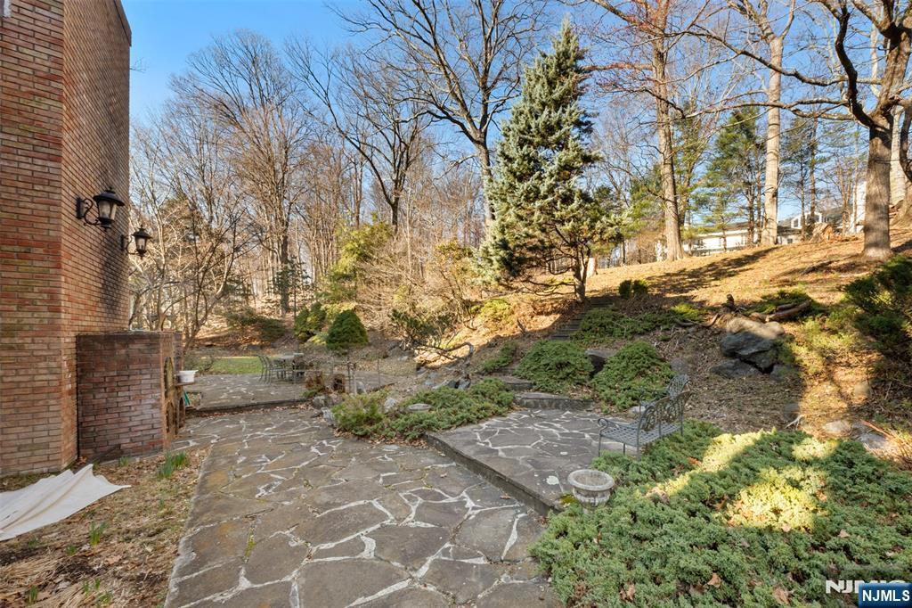 12 E Saddle River Road, Saddle River, NJ 07458 Listing Photo  39