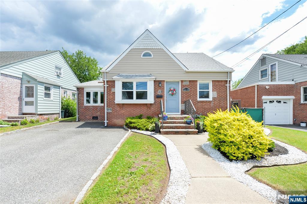 12-59 Edward Street - Photo 1