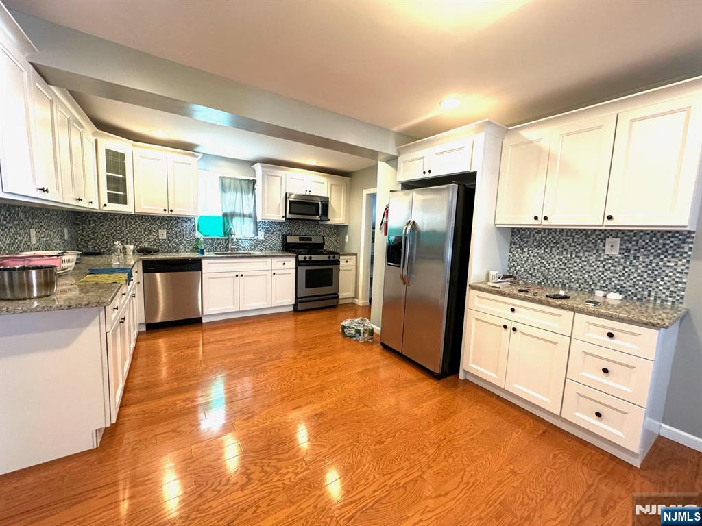 126 Irving Street - Photo 4