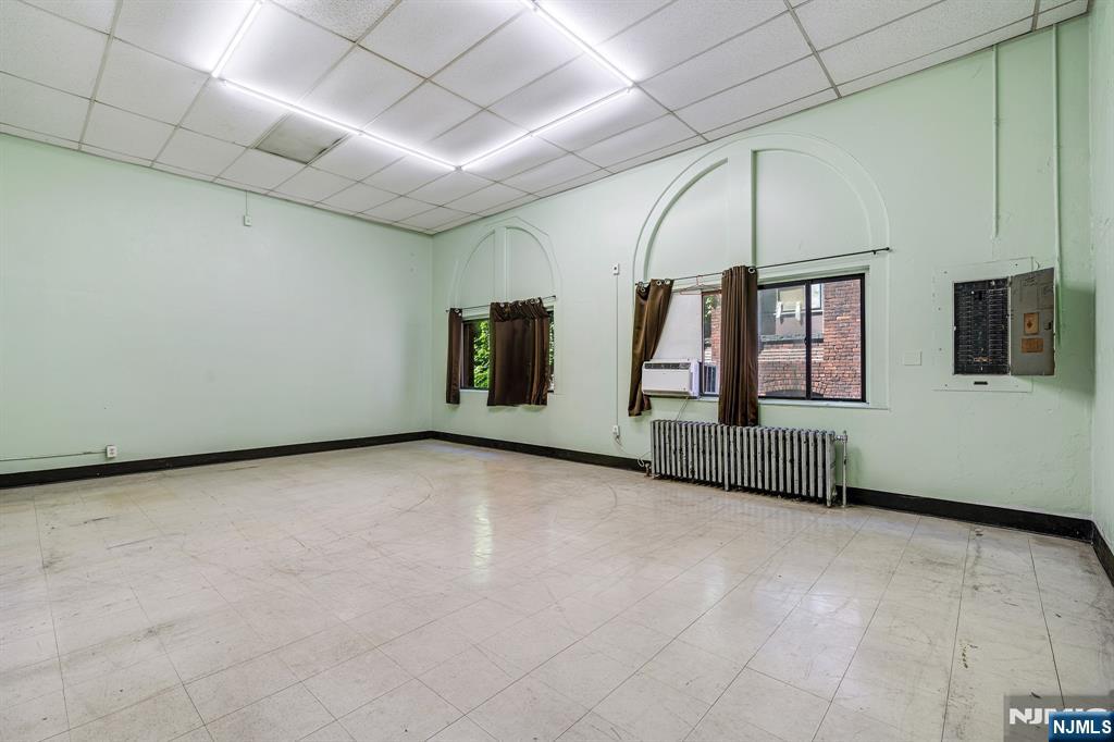31 Van Houten, Paterson, NJ 07505 Listing Photo  14