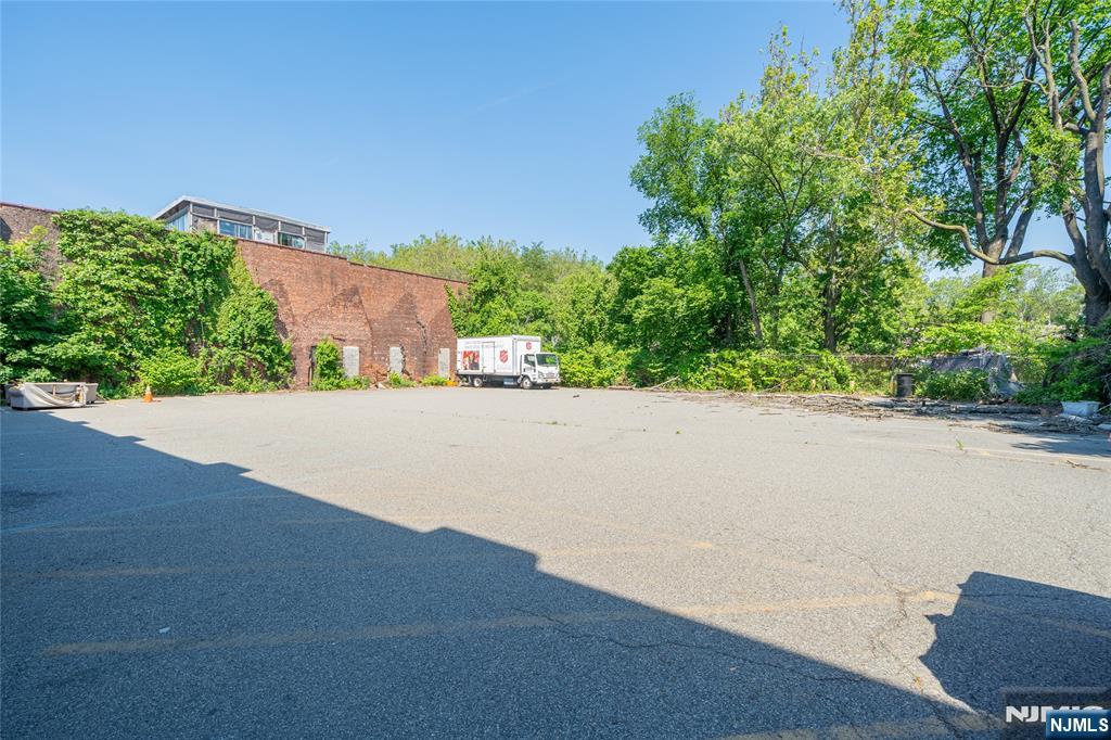 31 Van Houten, Paterson, NJ 07505 Listing Photo  6