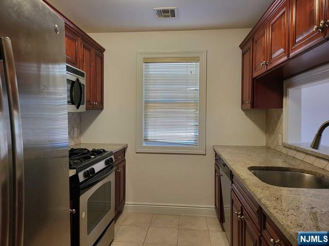 2160 Hoyt, #2A, Fort Lee, NJ 07024 Listing Photo  11