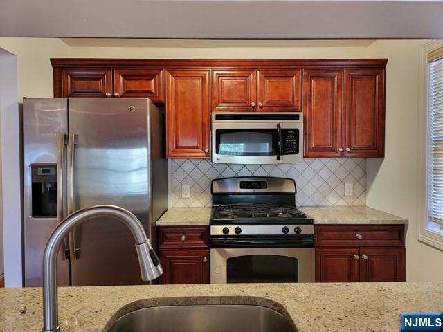2160 Hoyt, #2A, Fort Lee, NJ 07024 Listing Photo  9