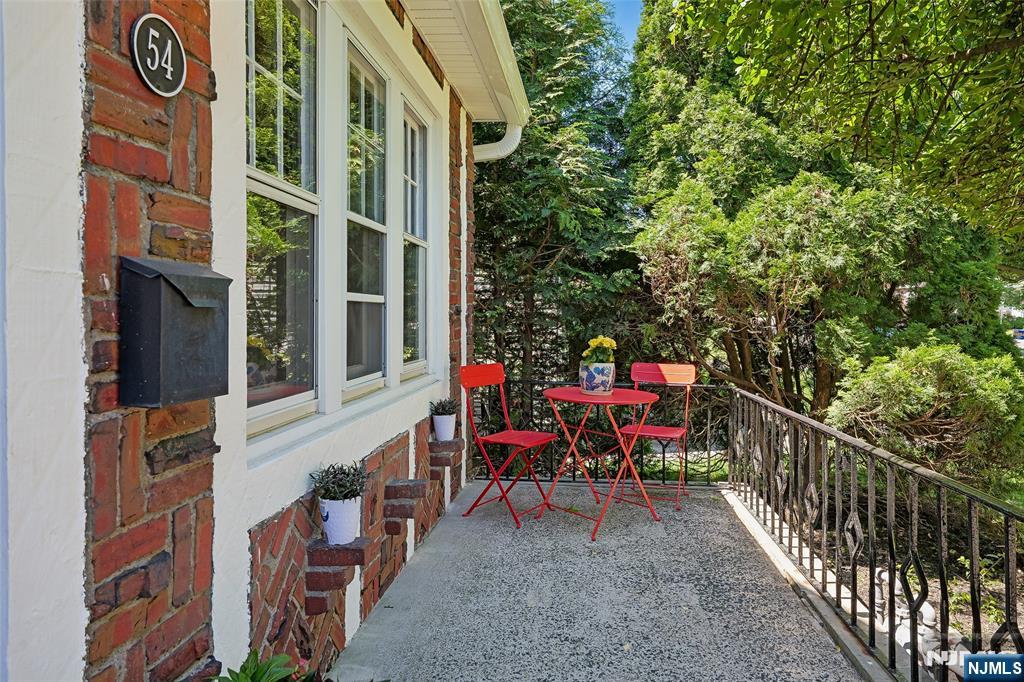 54 Mountain Avenue - Photo 4