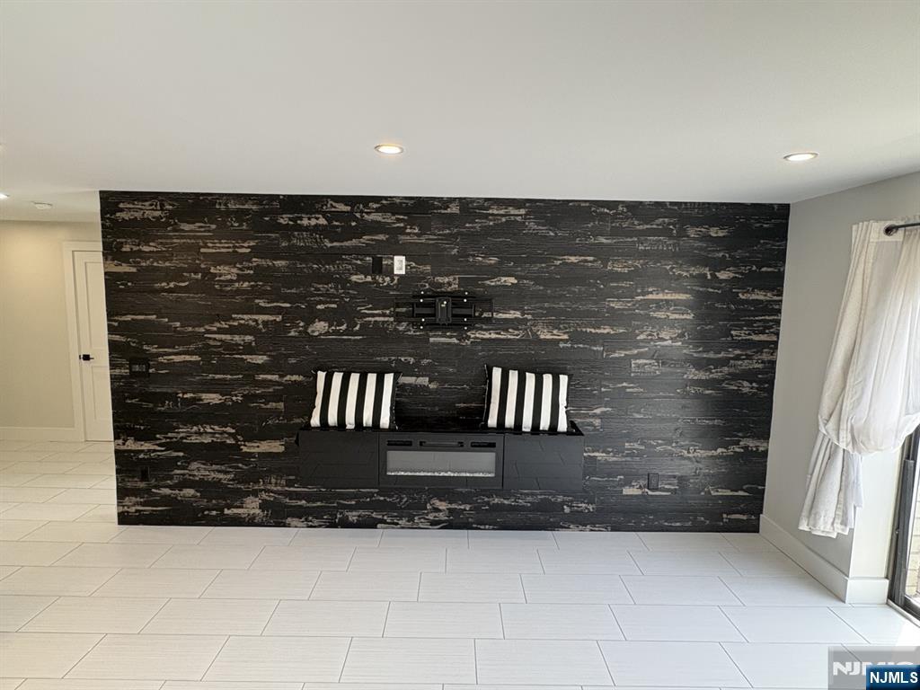 281 Park Street 2L - Photo 4