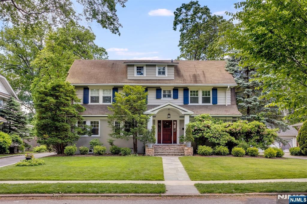 242 Forest Avenue - Photo 1