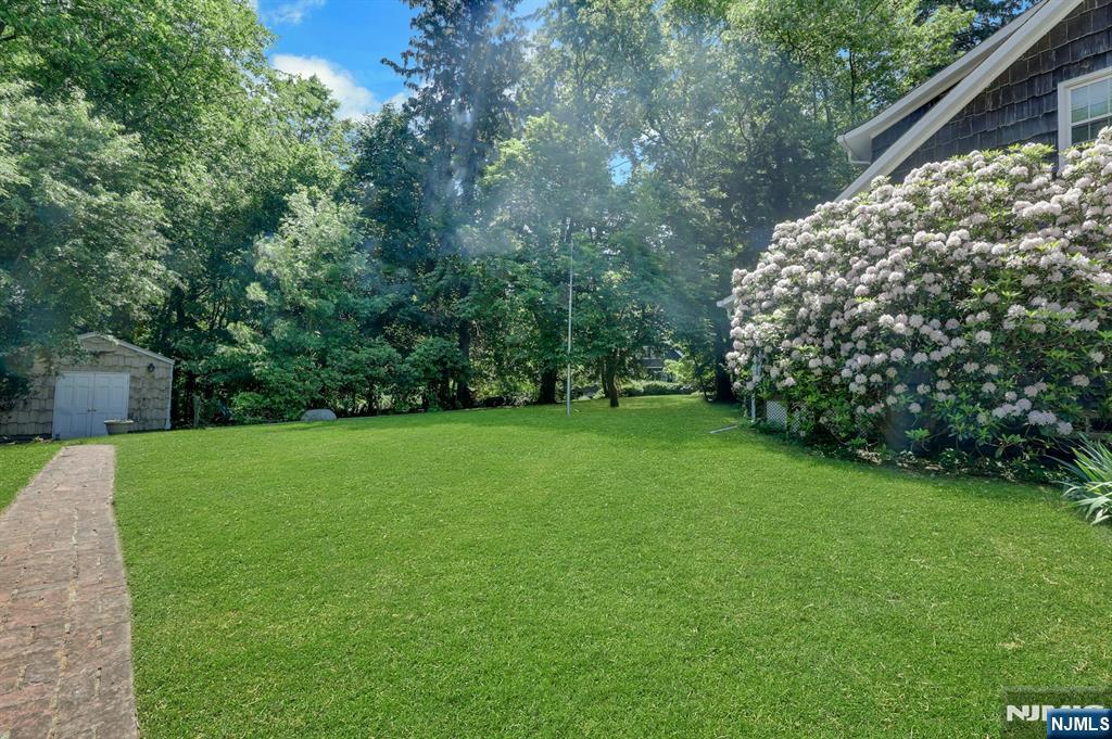 Homes for sale in Hillsdale, NJ | 22 Crest Rd, Hillsdale, NJ 07642 | MLS# 26020493