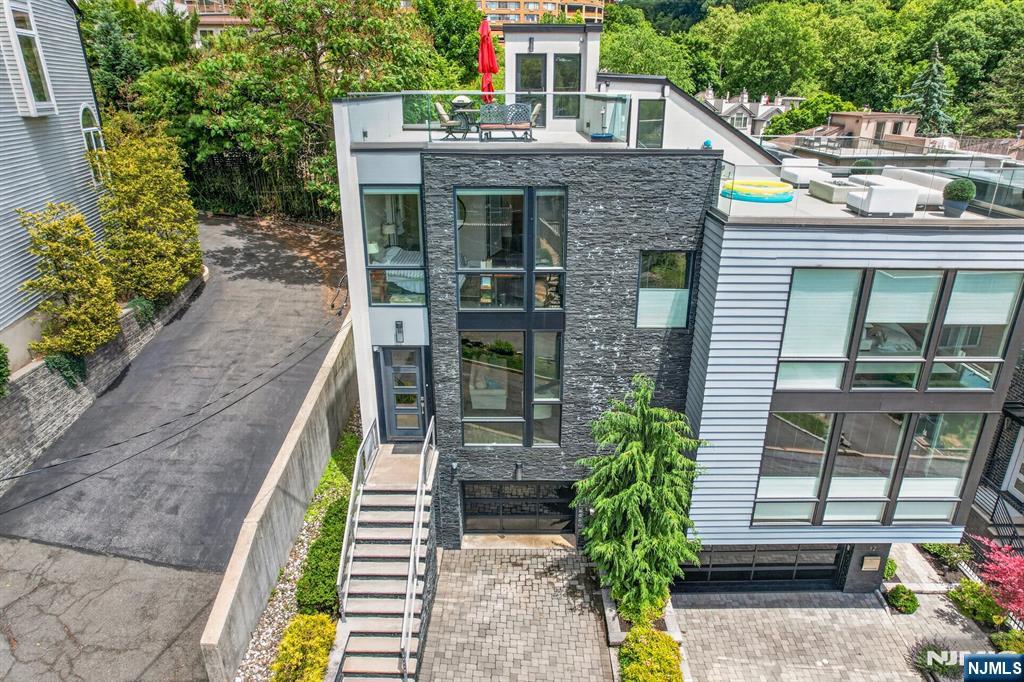 14 Hooks Lane - Photo 1