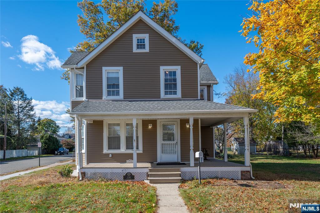 238 Van Avenue - Photo 2