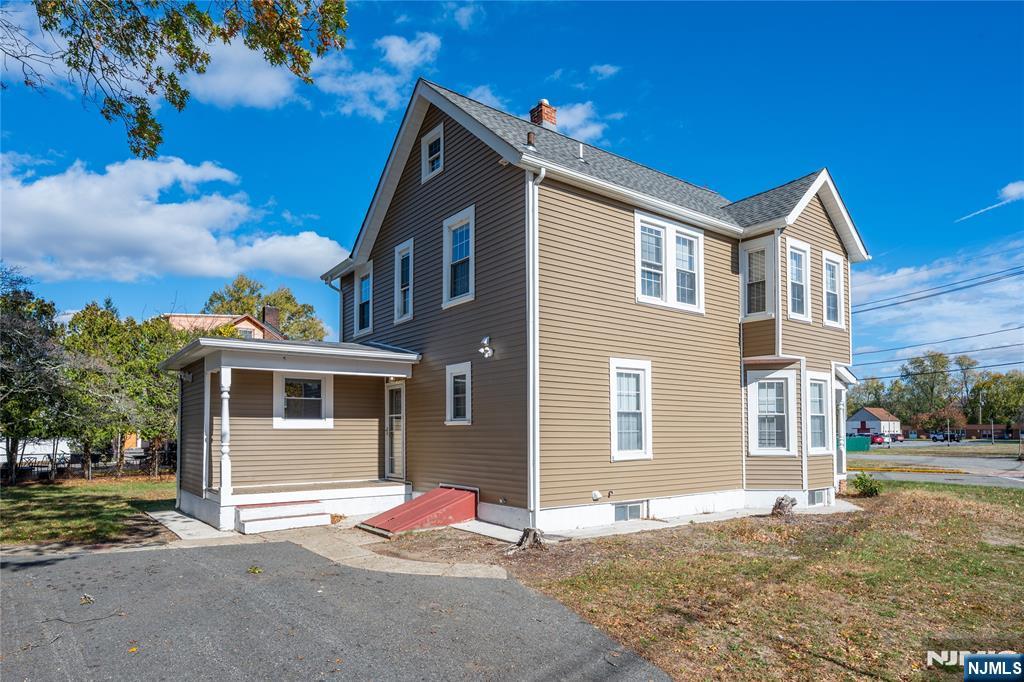 238 Van Avenue - Photo 3