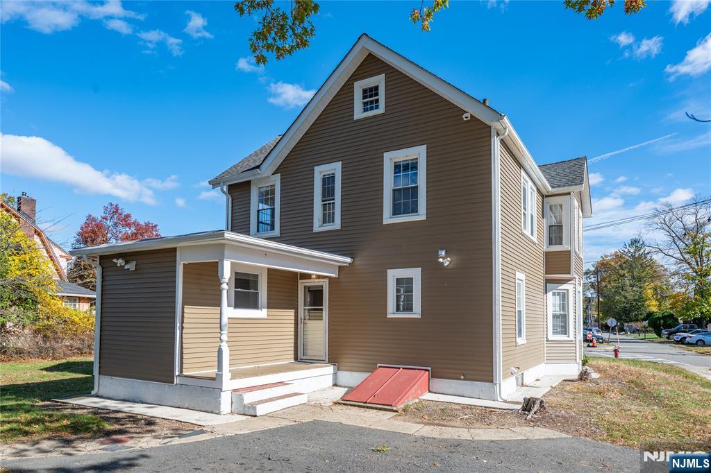 238 Van Avenue - Photo 5
