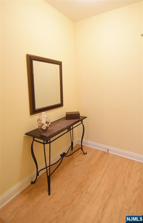 2312 Ramapo Court - Photo 2