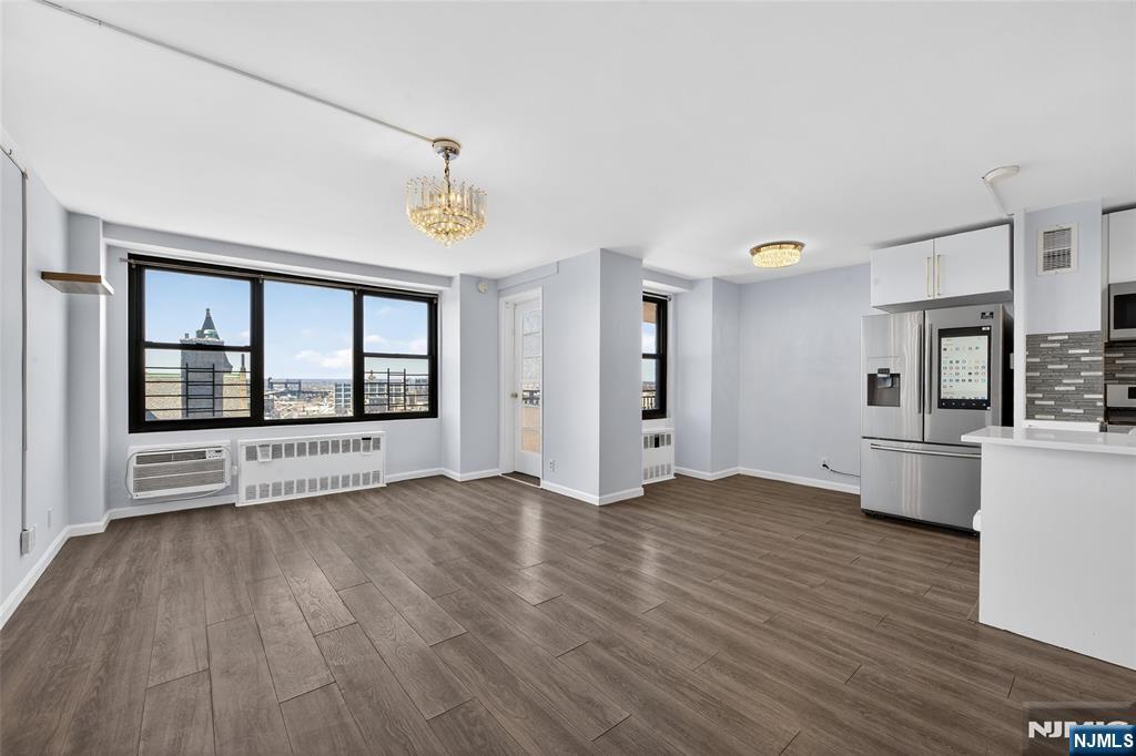 10 Huron Avenue 8J - Photo 4