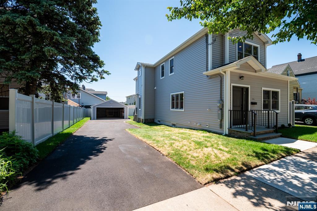 496 Central Ave, Carlstadt, NJ 07072