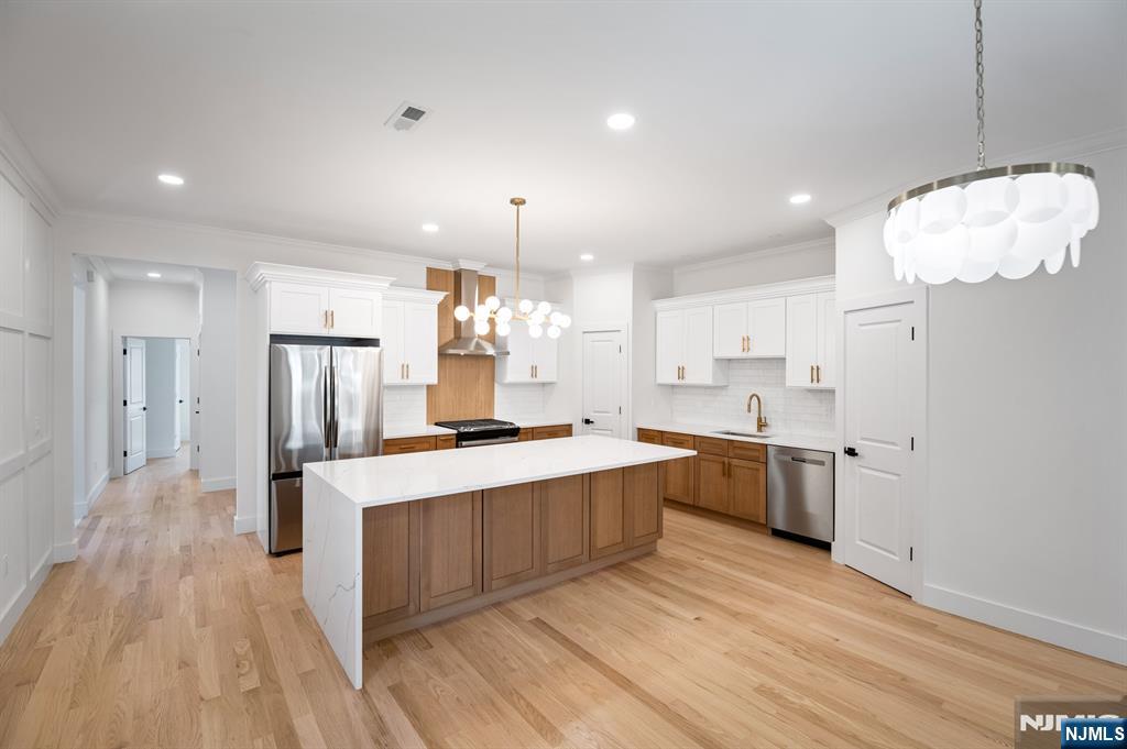 496 Central Ave, Carlstadt, NJ 07072
