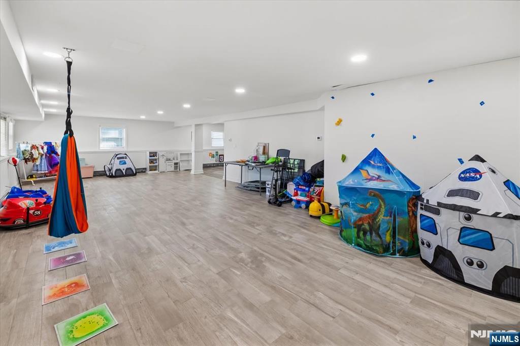207 Herbert Avenue — photo 35