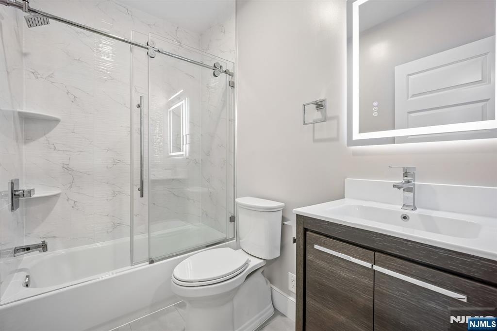 33 Lincoln Avenue — photo 41