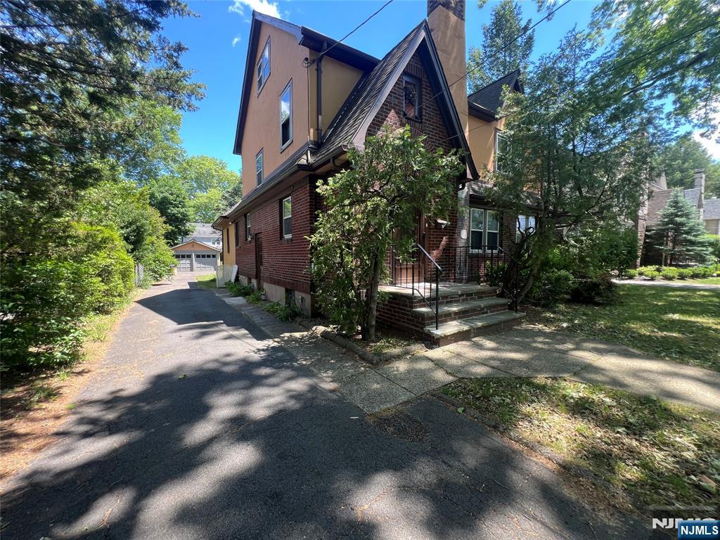 325 Bogert, Ridgewood, NJ 07450 Listing Photo  24