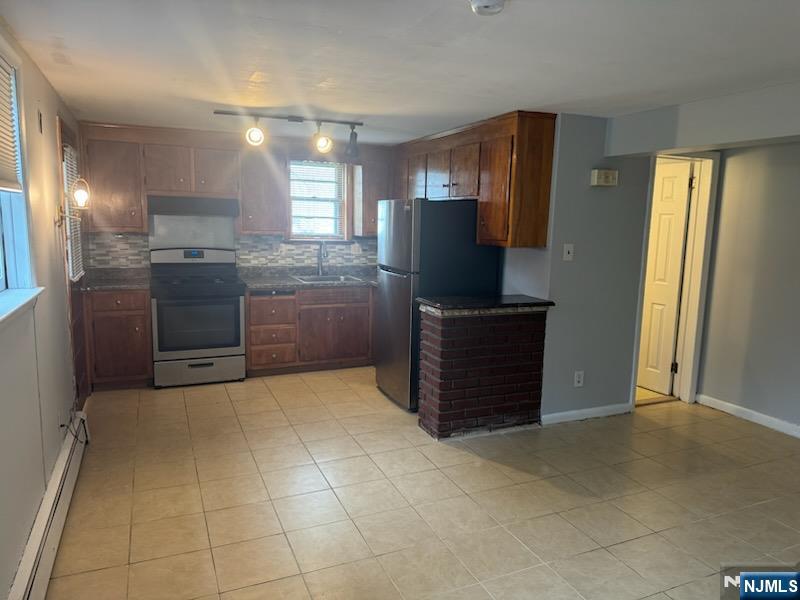 175 Delafield Avenue B - Photo 2