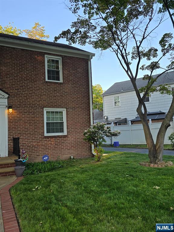 267 Highland Avenue - Photo 3