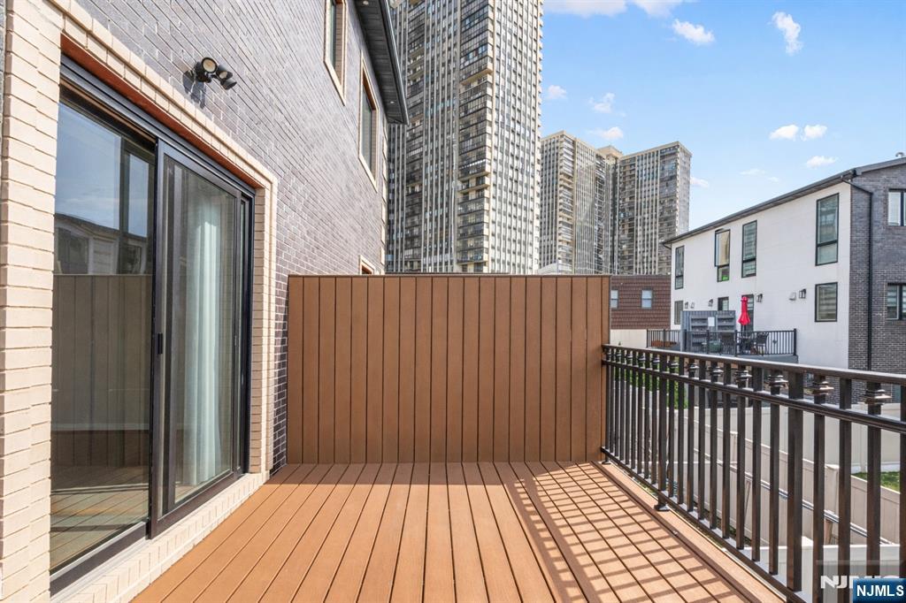 6 Marion Avenue #B — photo 28