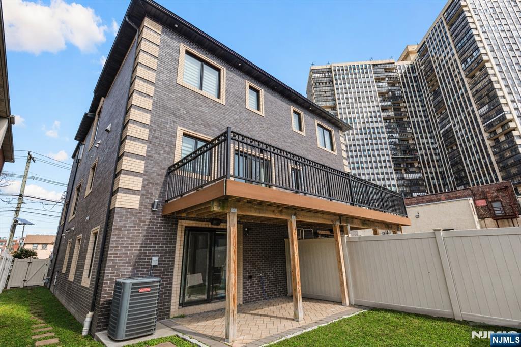 6 Marion Avenue #B — photo 31