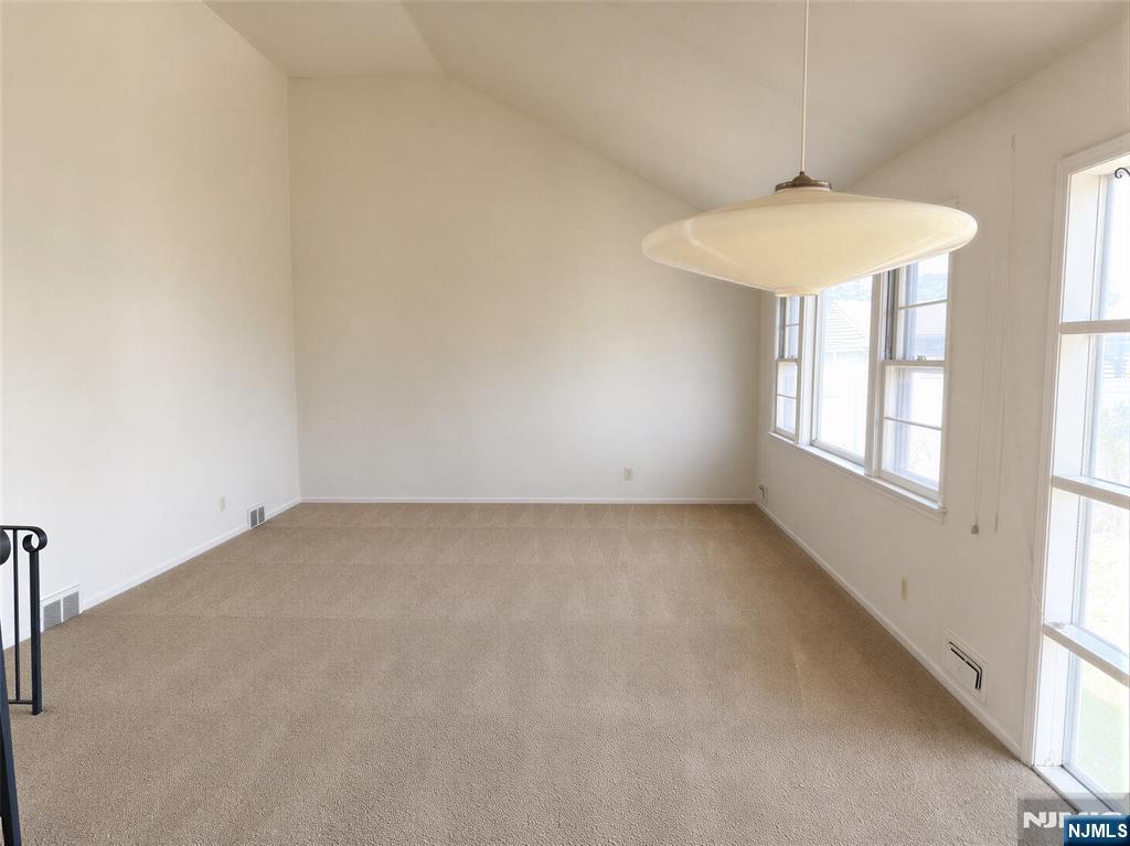 67 Bell Ave, Saddle Brook, NJ 07663