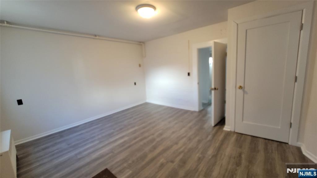 90 Ackerson St, Hackensack, NJ 07601