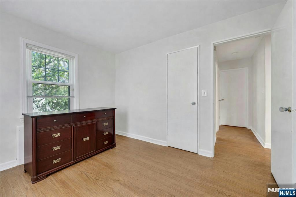 389 Bergen Boulevard