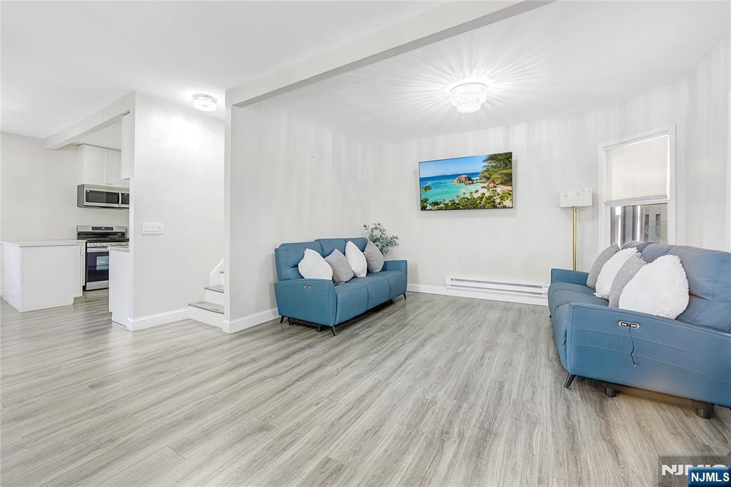 64 Demott Avenue - Photo 3