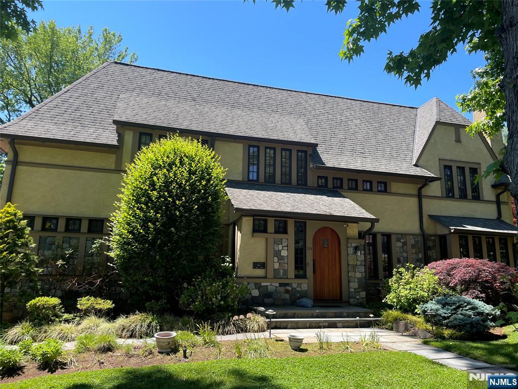 314 Winthrop Road - Photo 3