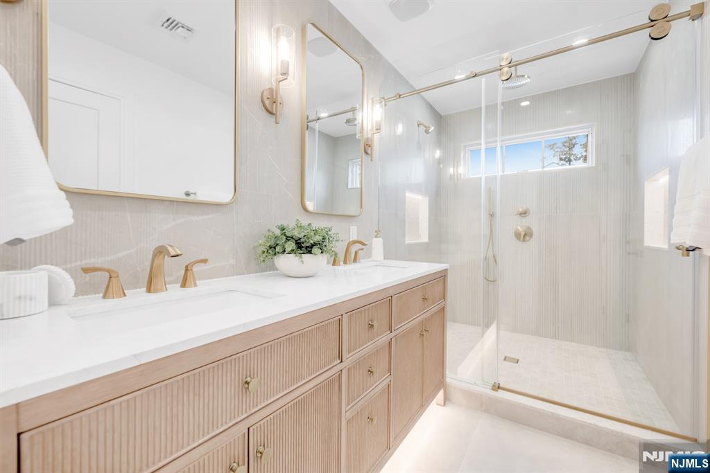 12 Cameron Road, Tenafly, NJ 07670 Listing Photo  18