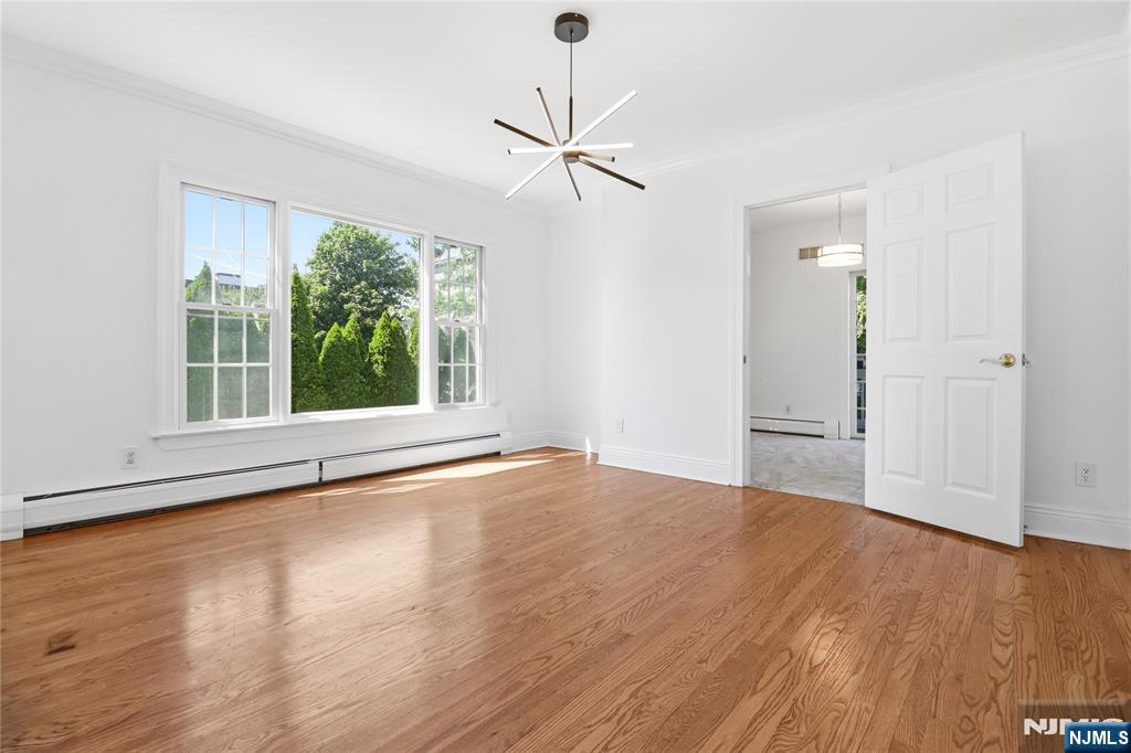 519 Summit Avenue - Photo 3