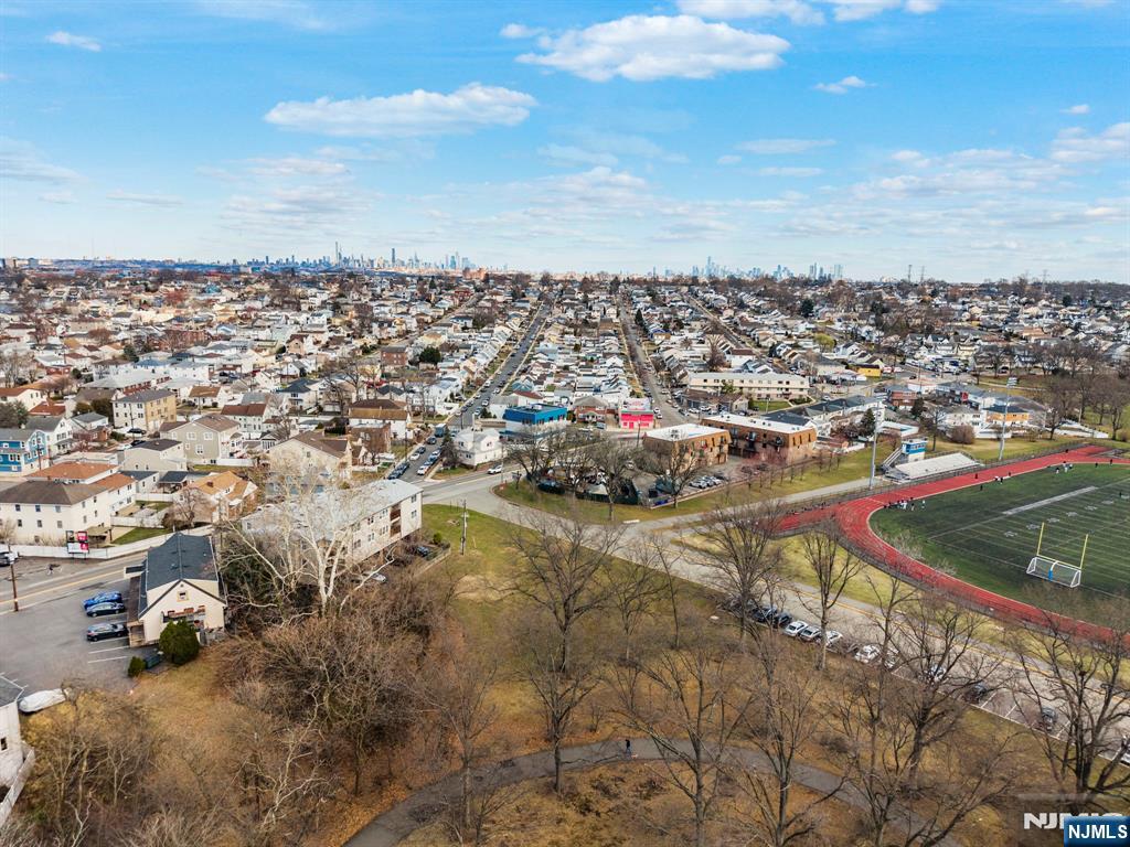 779 Riverside Ave #201, Lyndhurst, NJ 07071