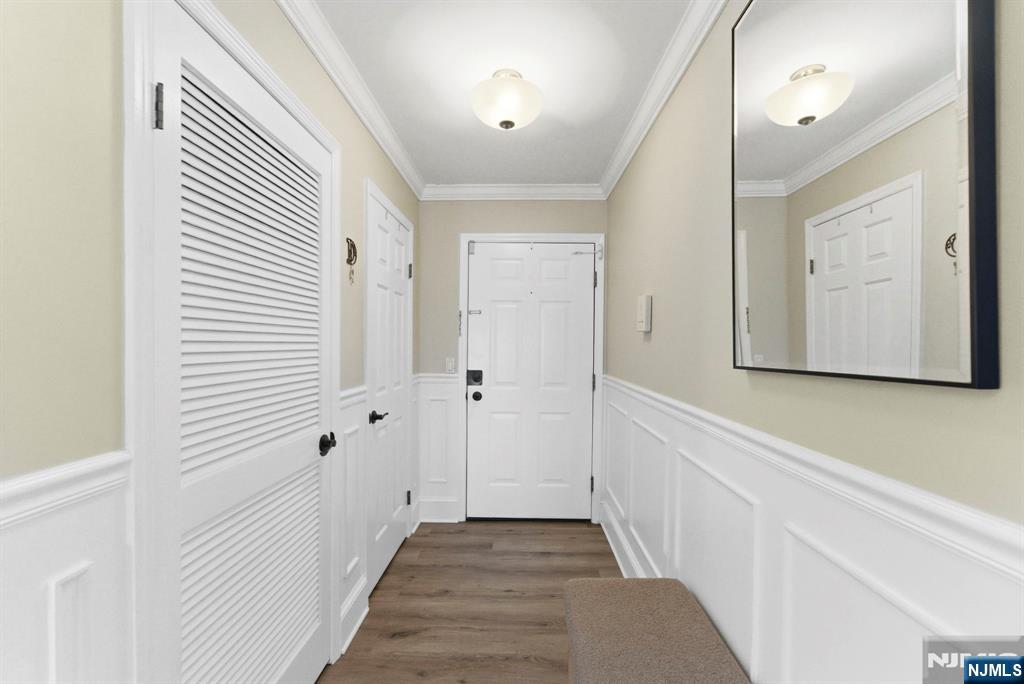779 Riverside Ave #201, Lyndhurst, NJ 07071