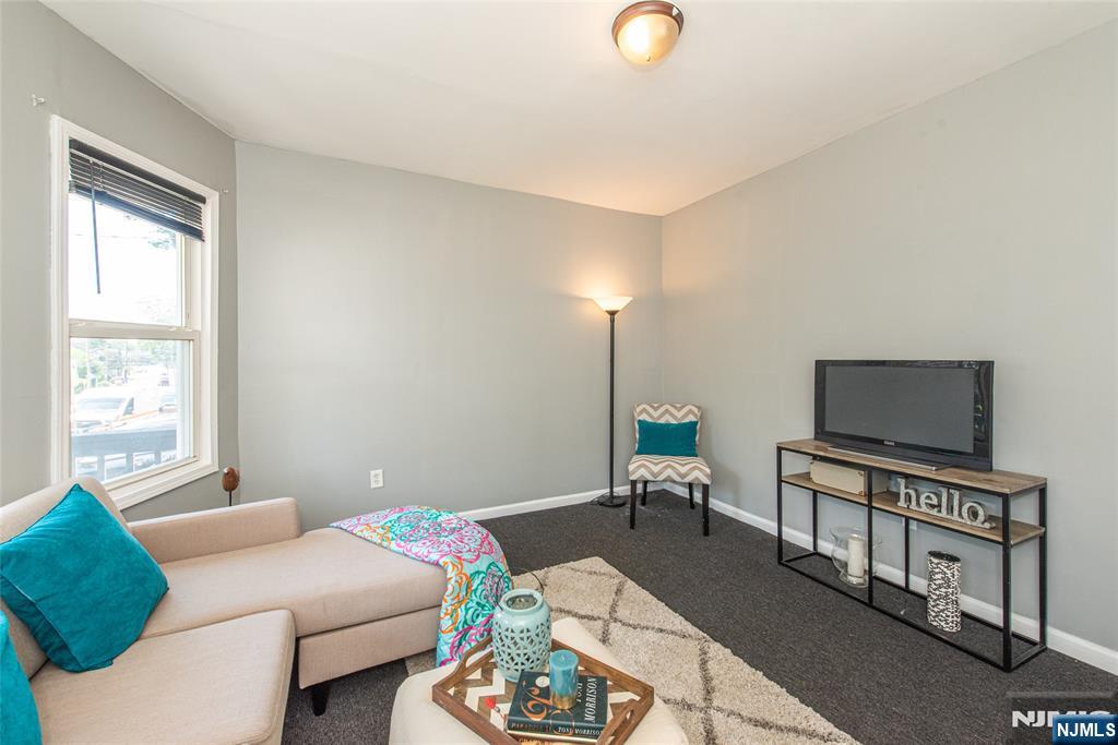 145 Alexander Street - Photo 4