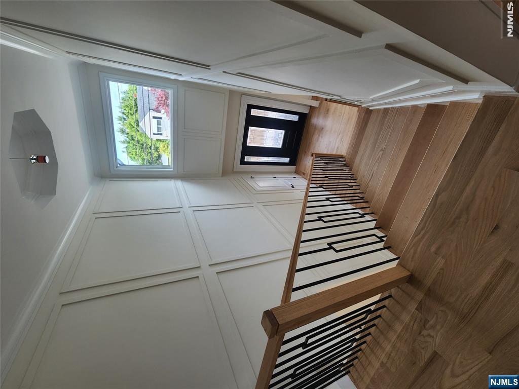 316 Hayes Dr, Saddle Brook, NJ 07663