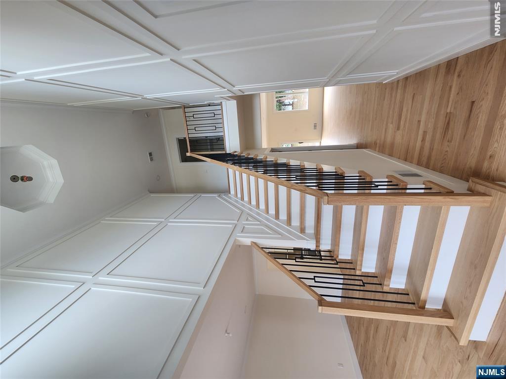 316 Hayes Drive — photo 8