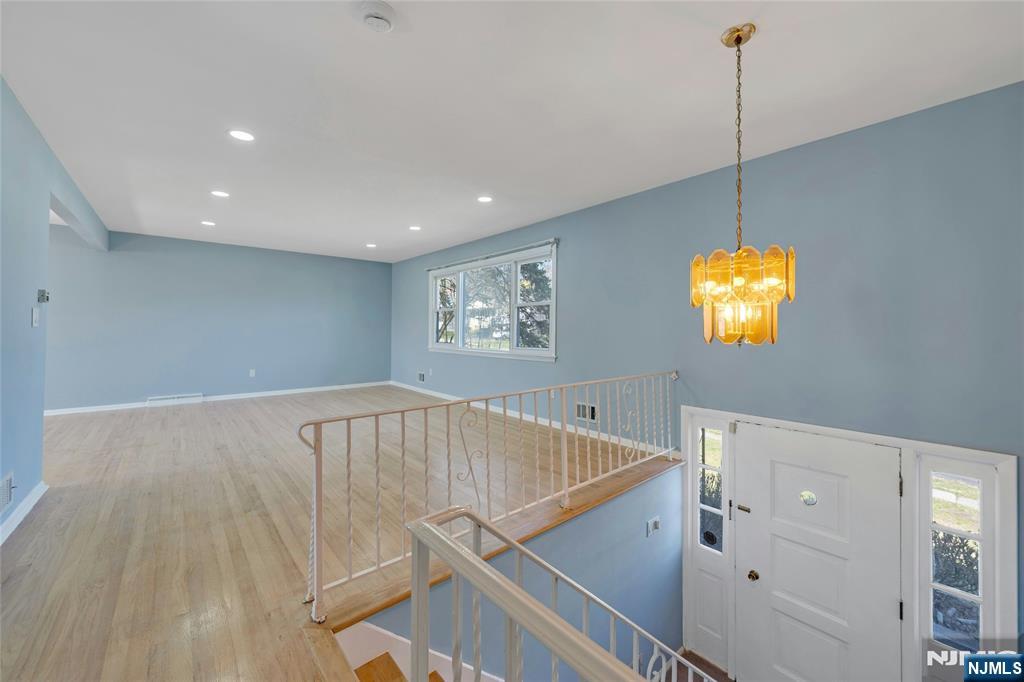 3rd image of 162 Grove Ave, Verona, NJ 07044 | MLS# 26020690
