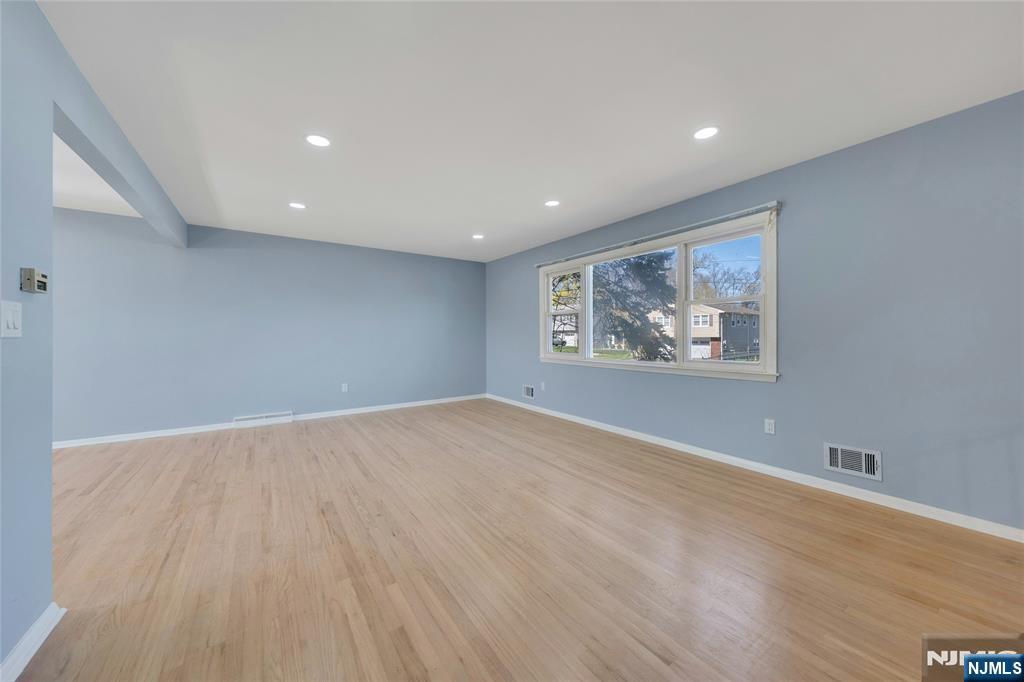 4th image of 162 Grove Ave, Verona, NJ 07044 | MLS# 26020690