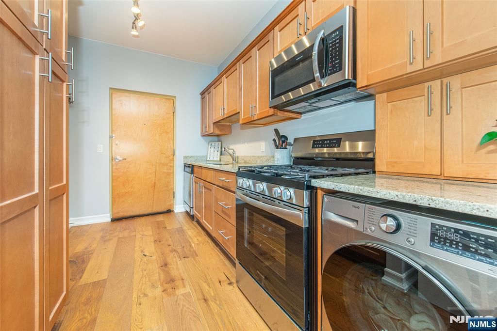276 Chestnut Street 1G - Photo 5