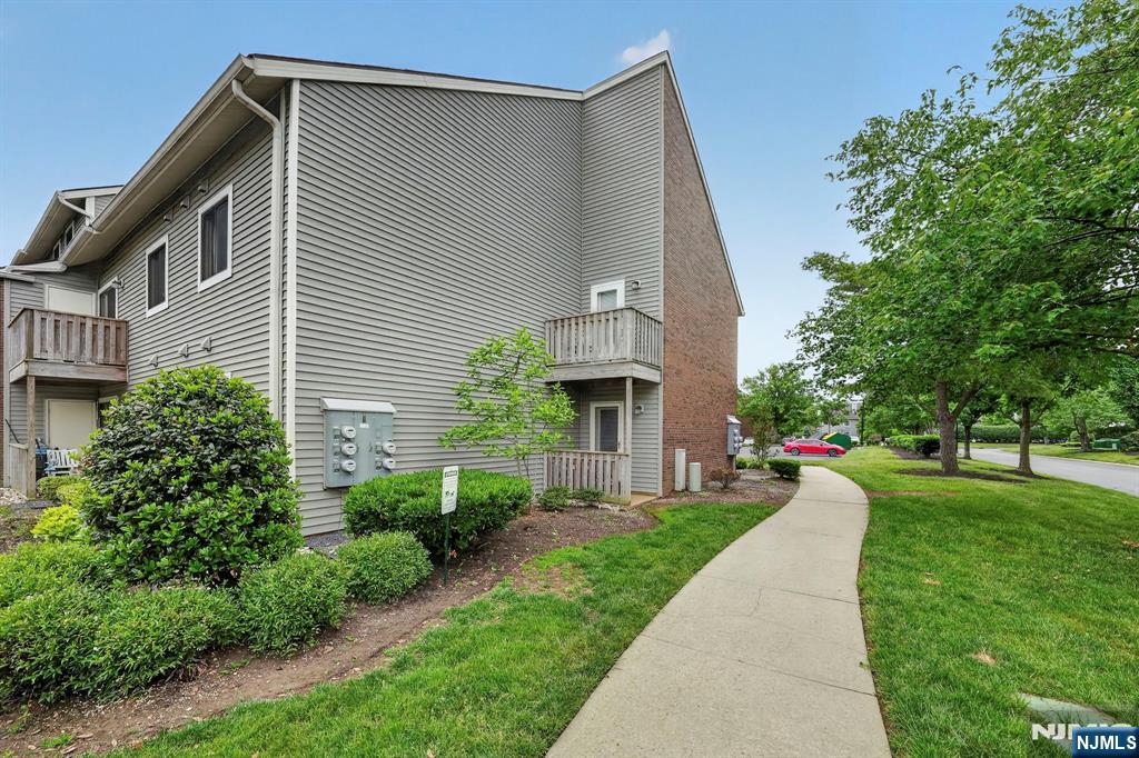 601 Ravens Crest Drive 601 - Photo 1