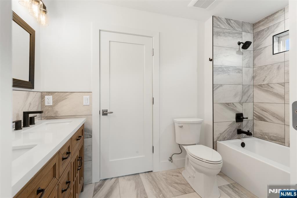 459 Washington Avenue — photo 26
