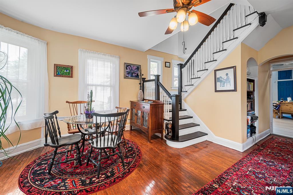 328 Springdale Avenue - Photo 5