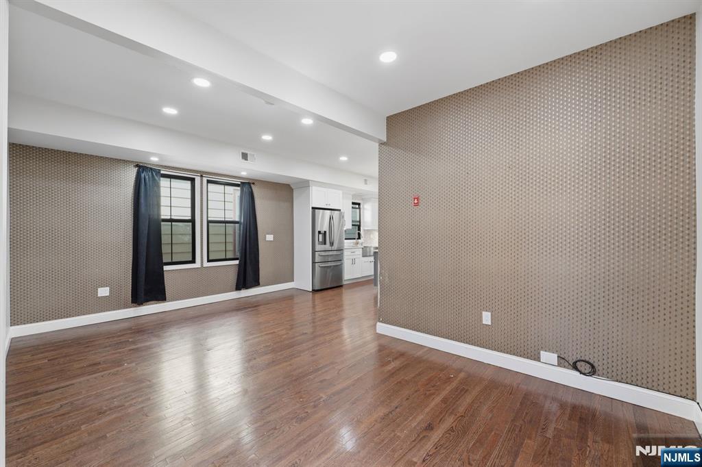 851 Garden Street - Photo 2